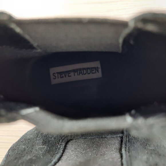 Steve Madden Dover Chelsea Boot, Black Suede, Womens Size 7 M - Picture 8 of 11